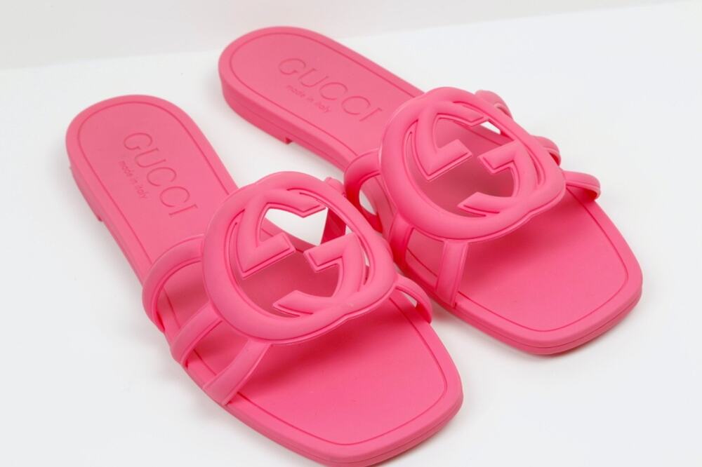 Gucci Bright Hot Pink Rubber Interlocking GG Cutout Slide Sandals Mules Flat 38